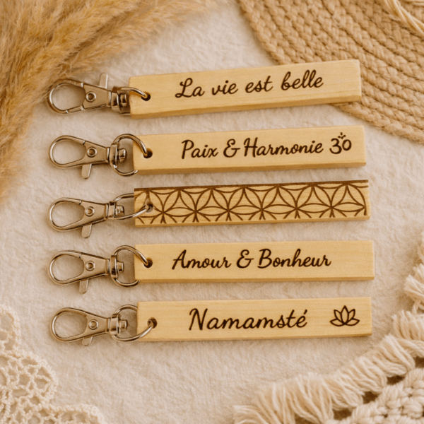 Porte-clés en Palo Santo gravé, bois sacré de protection avec messages spirituels